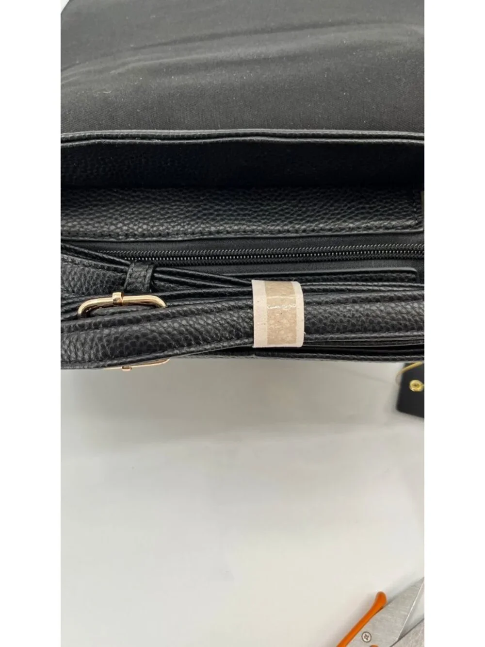 Crossi Jasmine Bowtie Crossbody Black Gold Hardware Snap Vegan Leather - Picture 4 of 7